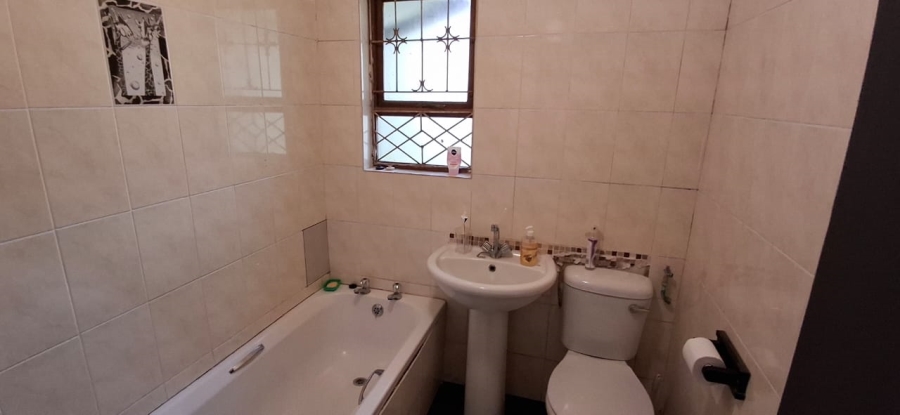 3 Bedroom Property for Sale in Haven Hills Eastern Cape